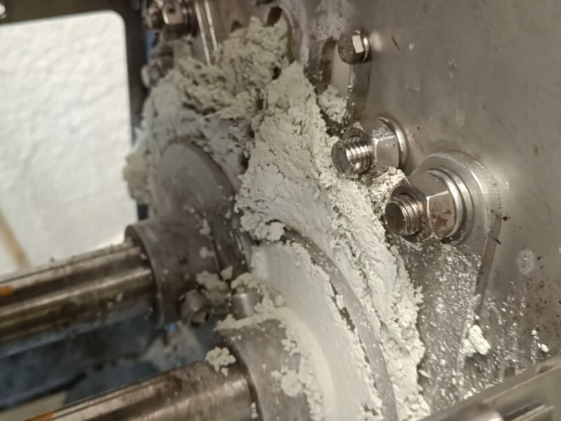 VOLUTE DUO™ dewaters sludge with more than 90% inorganic content and achieves a cake dryness of 57%