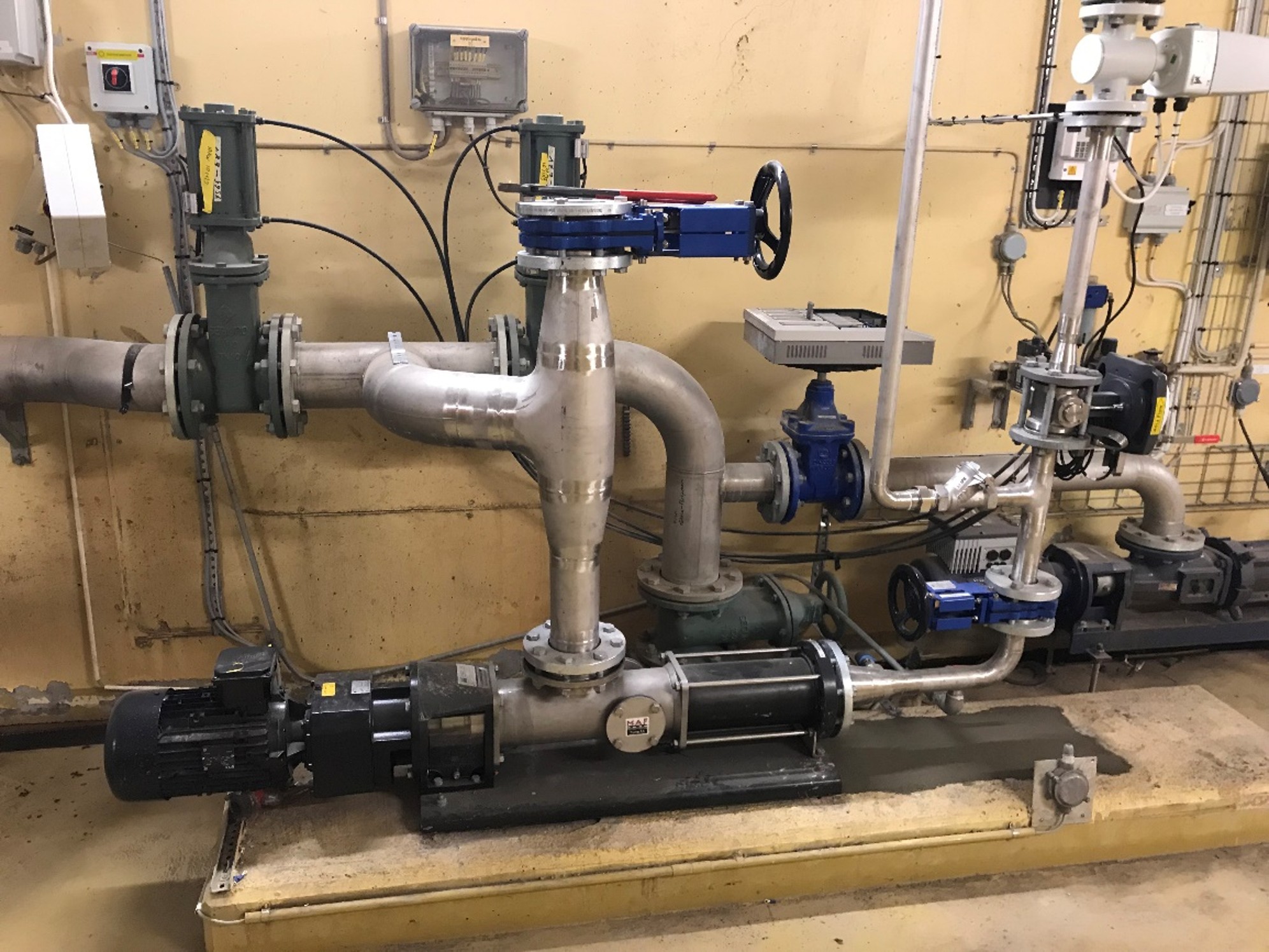 For sludge / chemicals BA Series/Example of installation